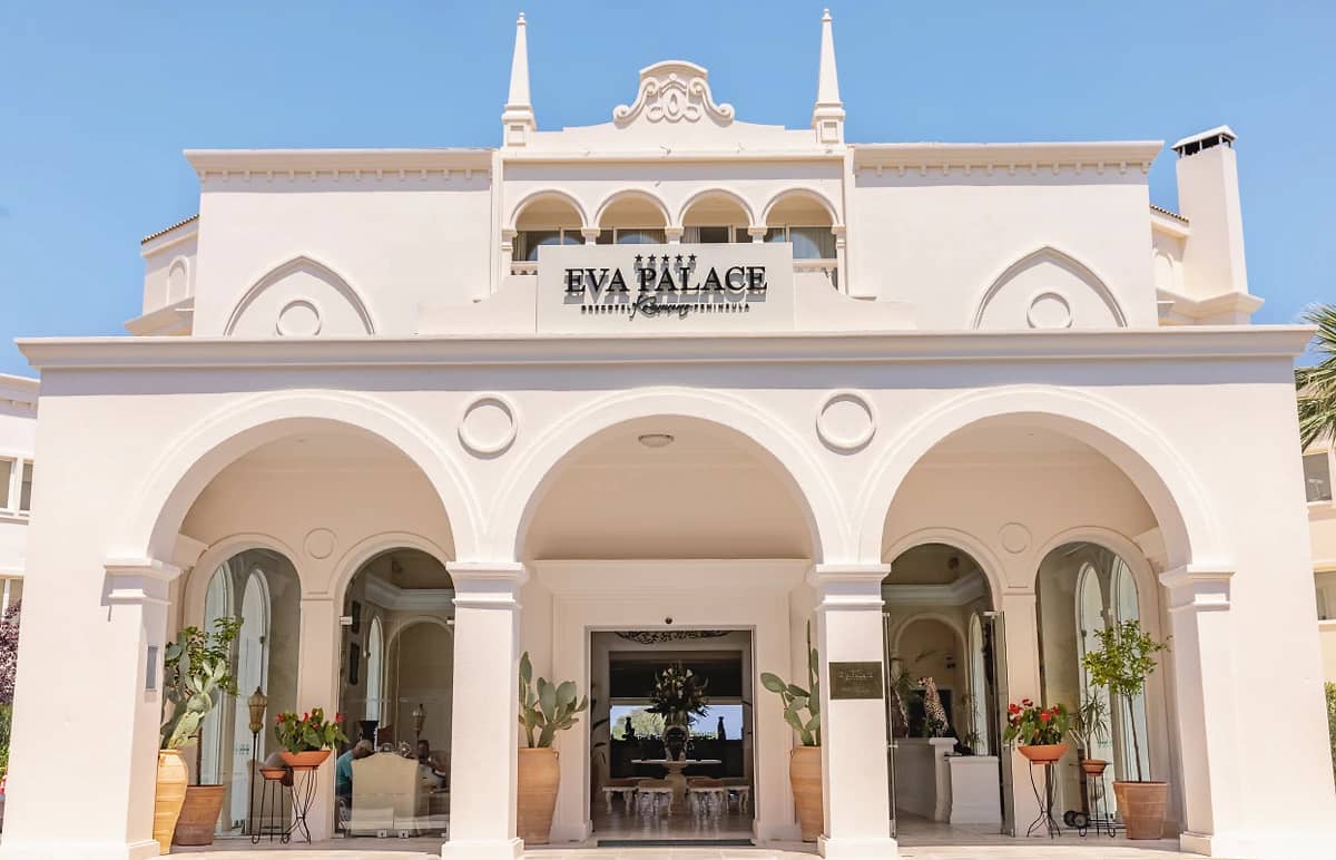 Entrée de l'hôtel, Grecotel Eva Palace