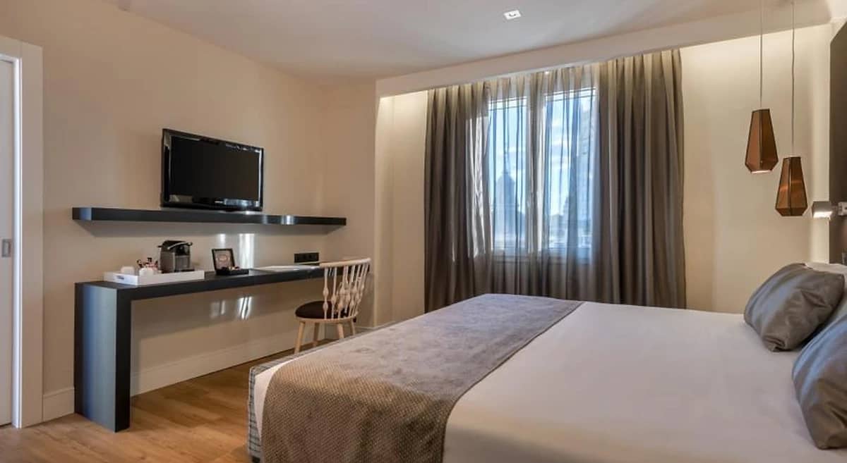 Chambre Superieure terrasse with jacuzzi, Hôtel Catalonia Gran Via, Madrid, Espagne