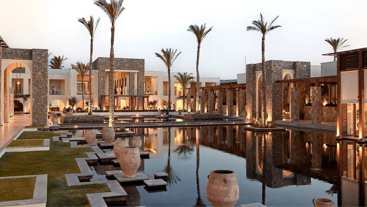 Vue sur l'hôtel et son lagon, Amirandes - A Grecotel Resort to Live , Crète, Grèce