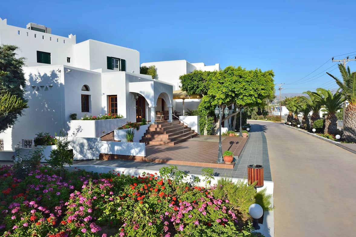 Entrée vue de l'extérieur, Astir of Naxos, Cyclades, Grèce