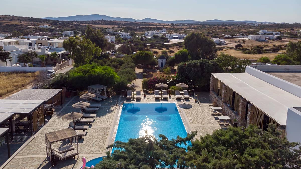 Vue sur la piscine de l'hôtel, hôtel Parosland,