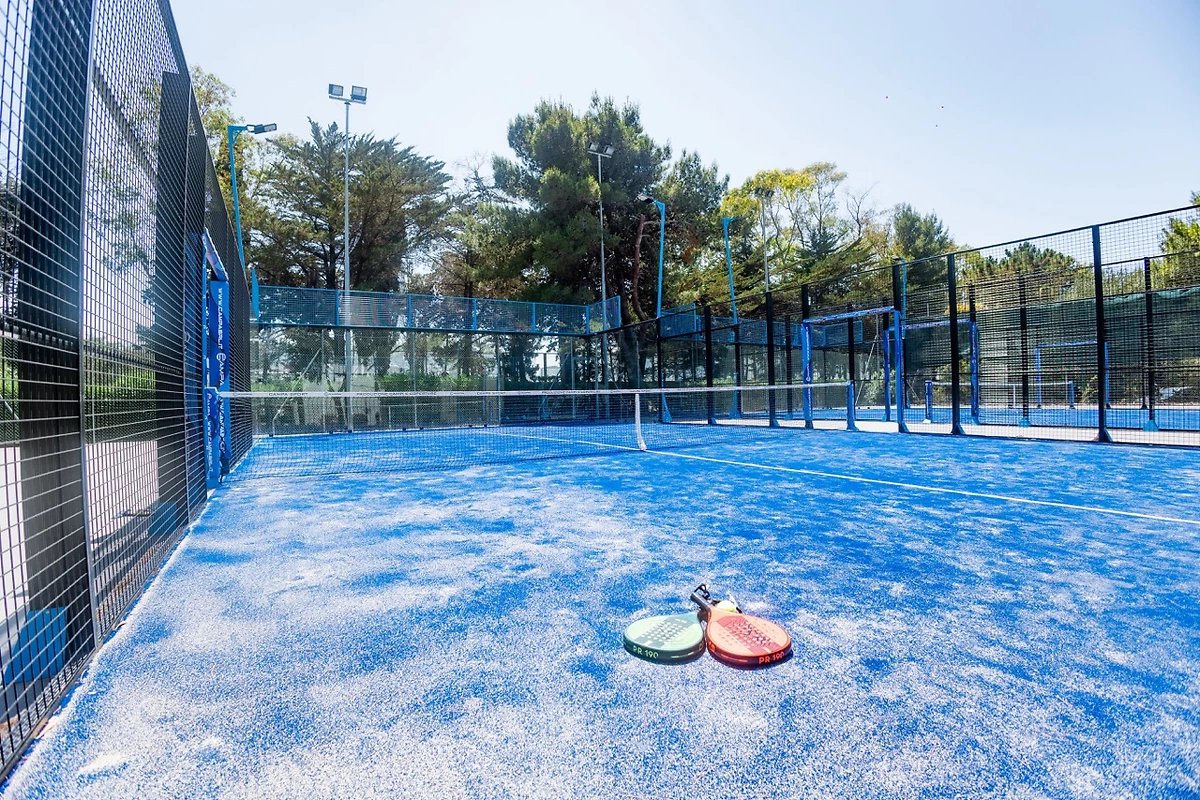 Terrain de padel, Ostuni a Mare, Pouilles, Italie