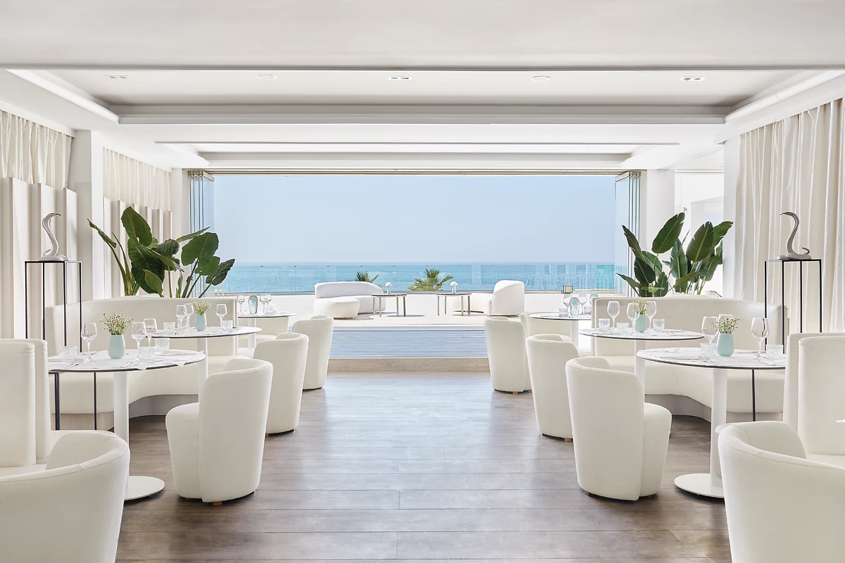 Restaurant The White, hôtel Grecotel LUXME White, Crète, Grèce
