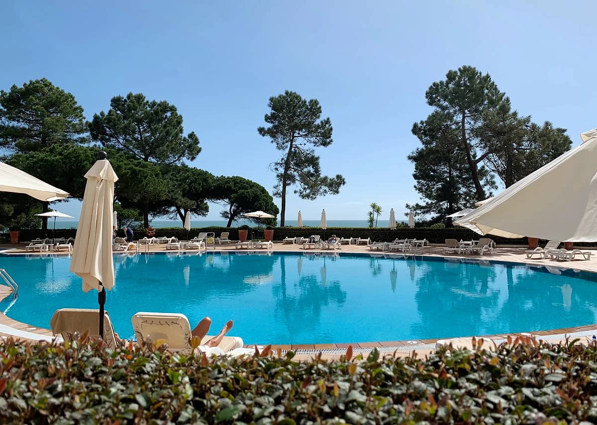 Piscine de l'hôtel, PortoBay Falésia, Portugal
