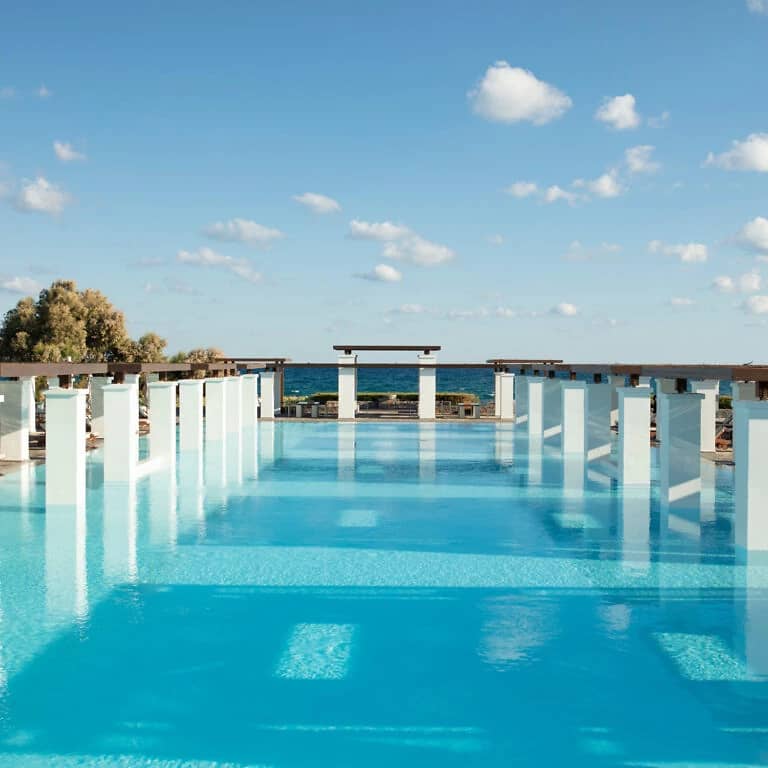 Piscine de l'hôtel, Amirandes - A Grecotel Resort to Live , Crète, Grèce