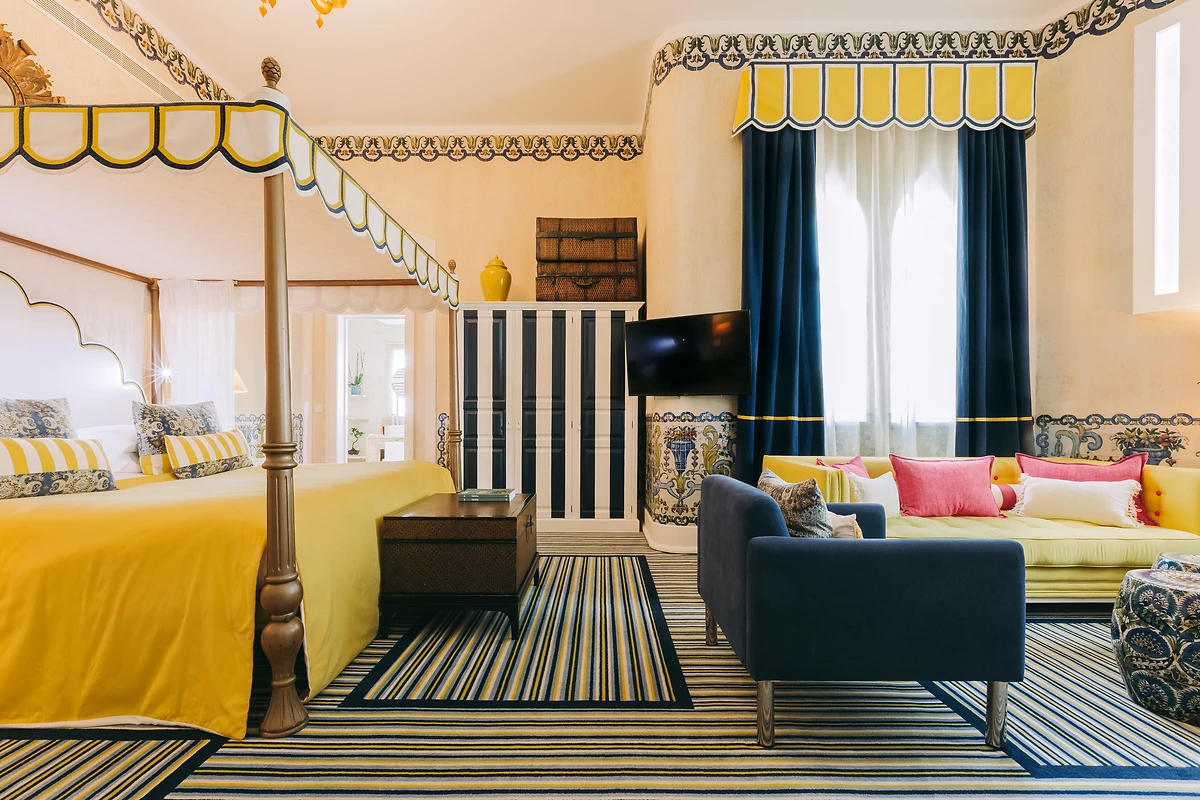 Suite junior vue village