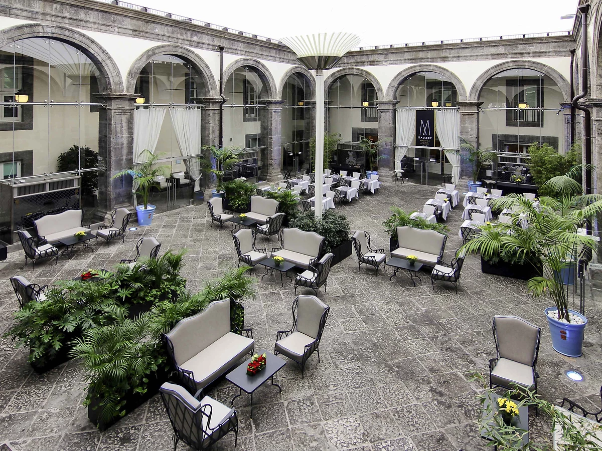 The Cloister, Palazzo Caracciolo Napoli MGallery, Naples, Italie