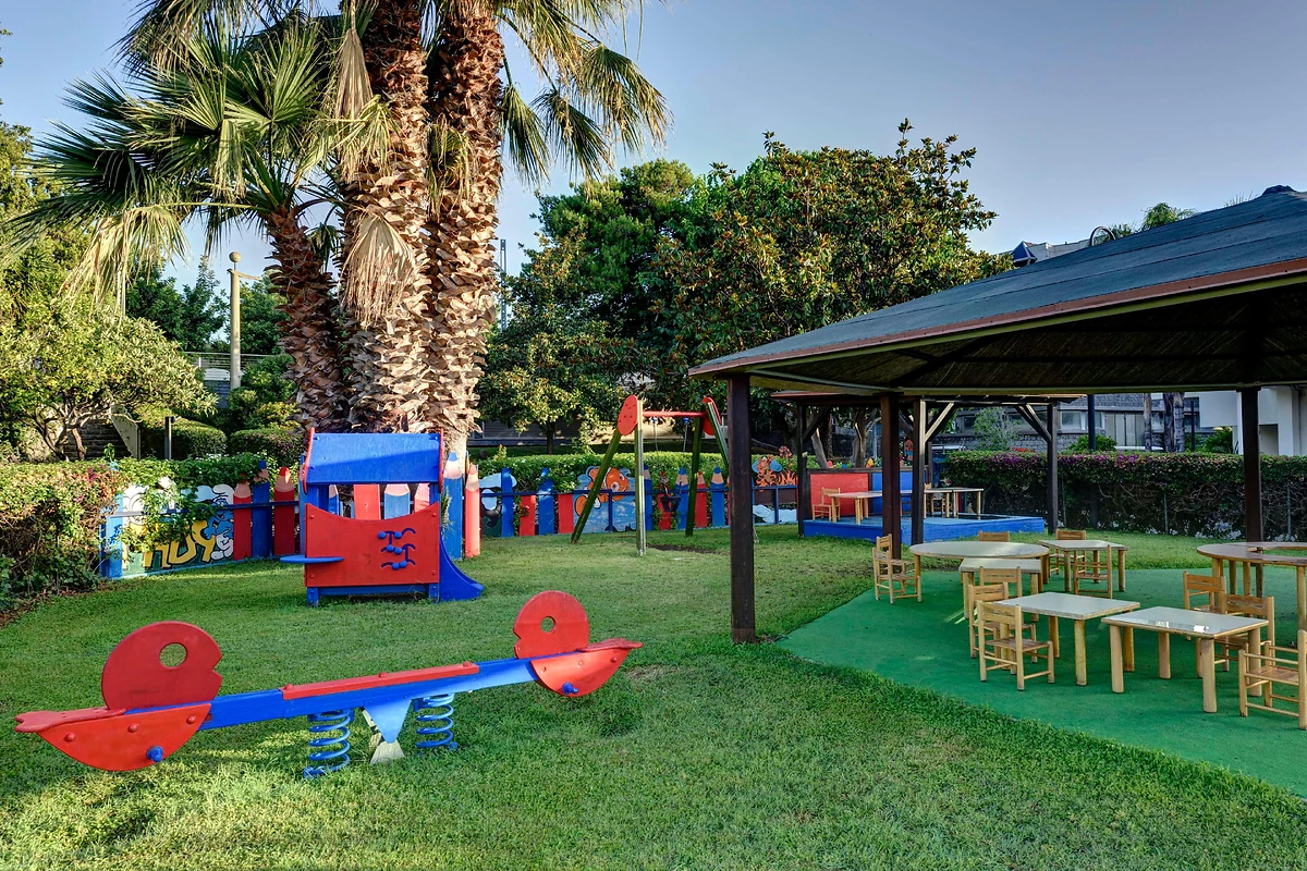 Aire de jeux extérieure, UNAHOTELS Naxos Beach Sicilia, Sicile, Italie