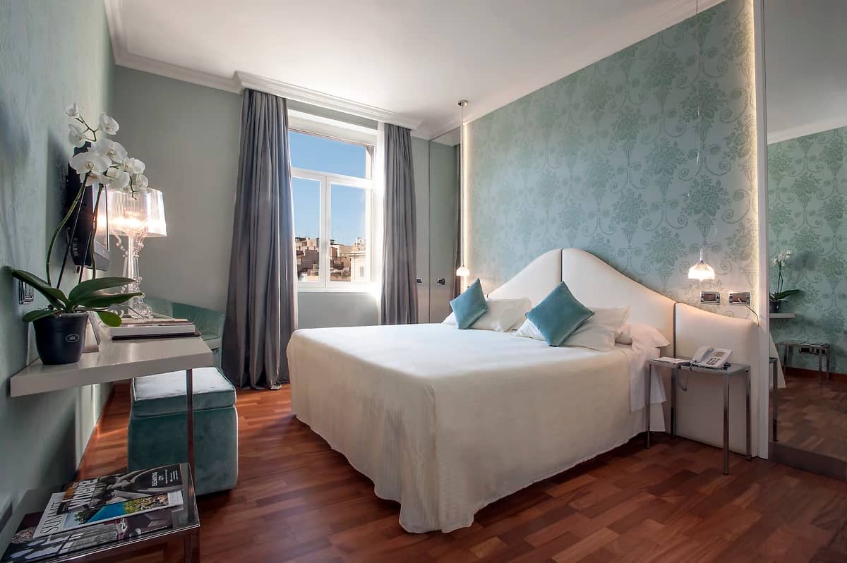 Chambre deluxe, hôtel Bernini Bristol, Rome