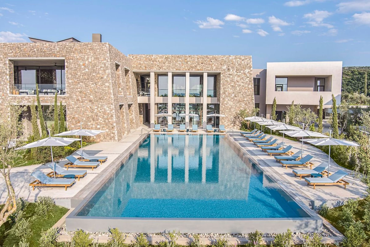 Piscine de l'hôtel, hôtel W Costa Navarino