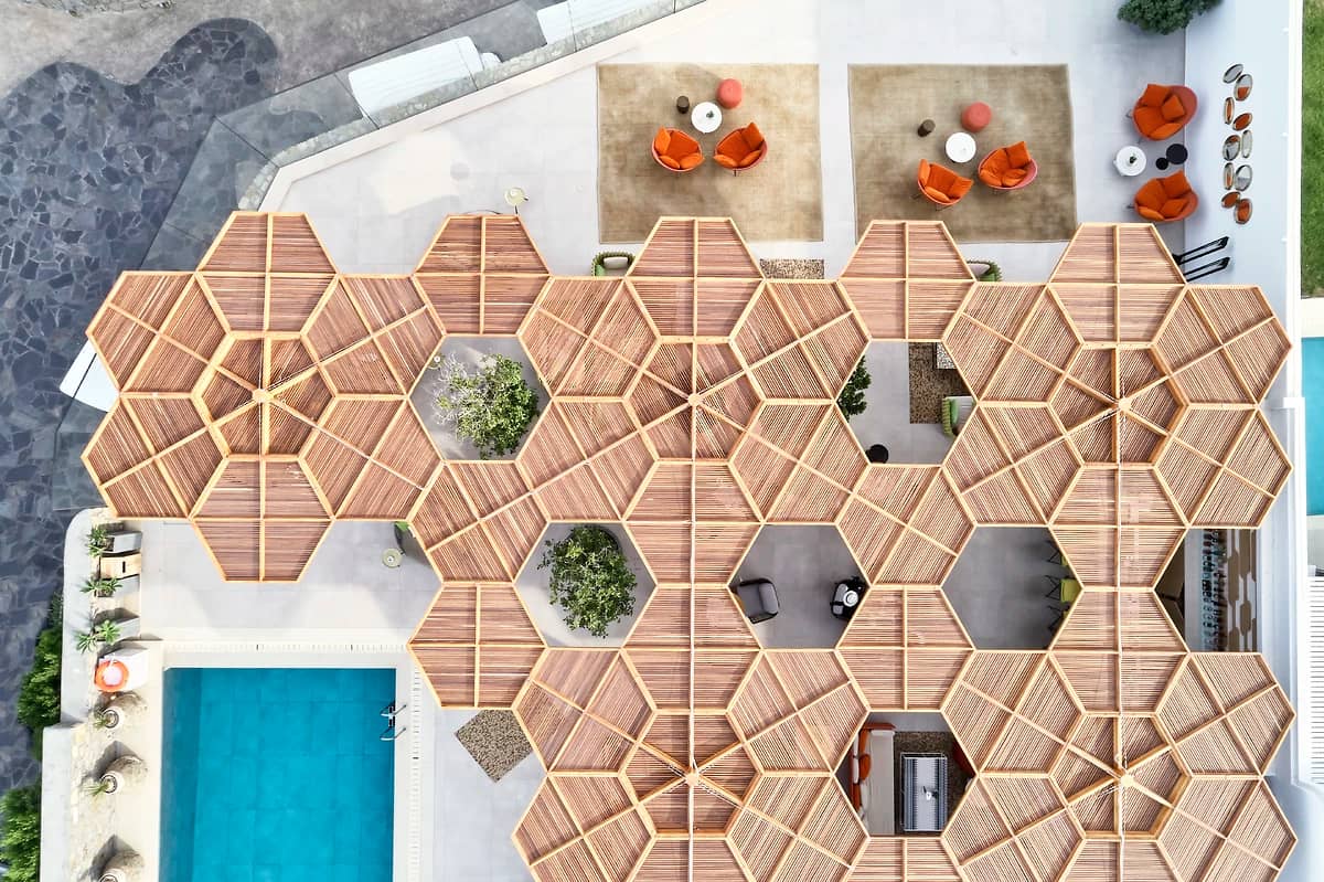 Vue aérienne du bar de la piscine, Myconian Naia, Mykonos, Grèce