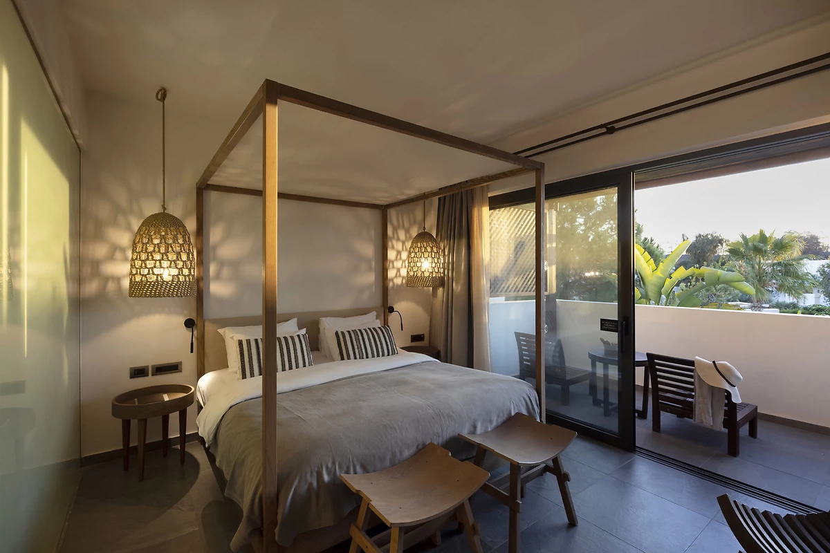 Tropical Zen Bungalow Suite