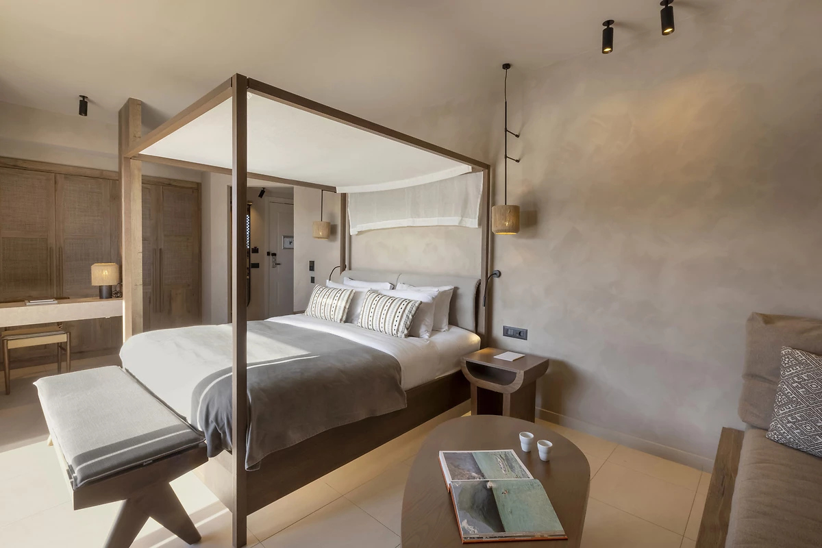 Tropical Bungalow Suite Open Plan