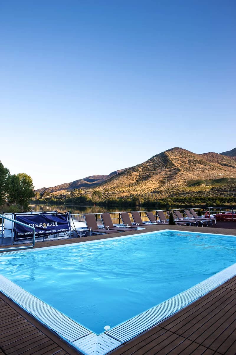 Piscine, M/S Queen Isabel