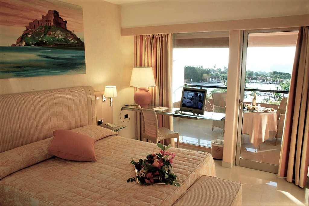 Chambre supérieure côté piscine