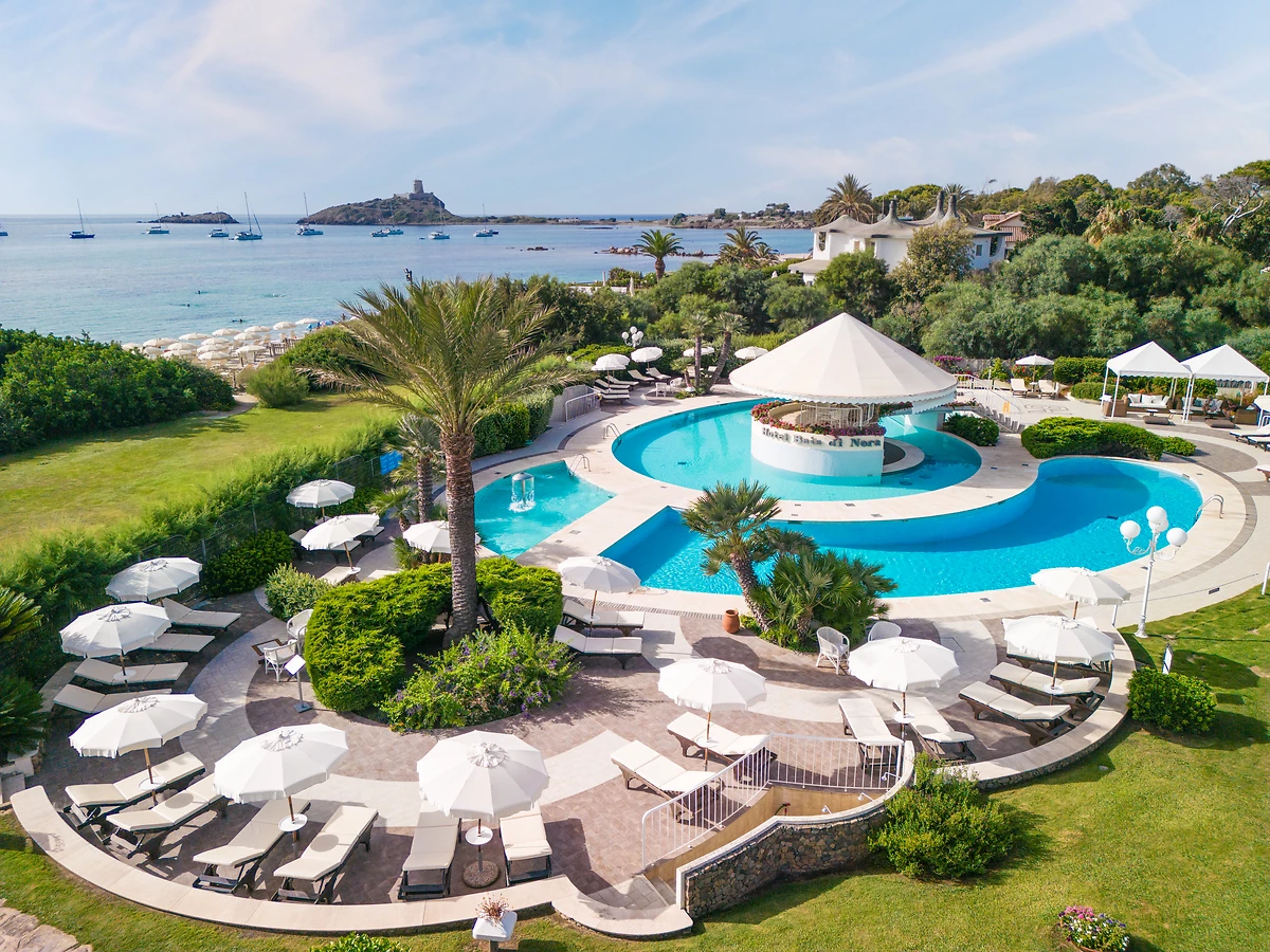 Piscine, Hotel Baia di Nora, Sardaigne, Italie