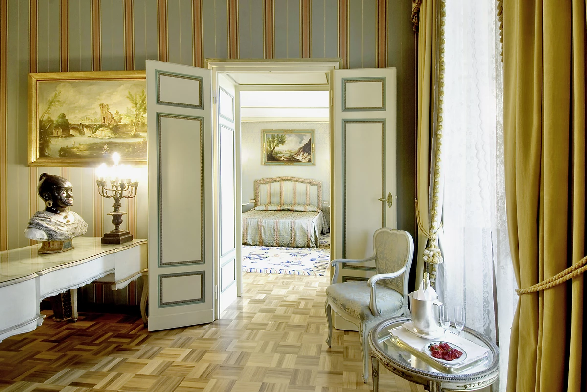 Suite, Grand Hotel Villa Medici, Florence