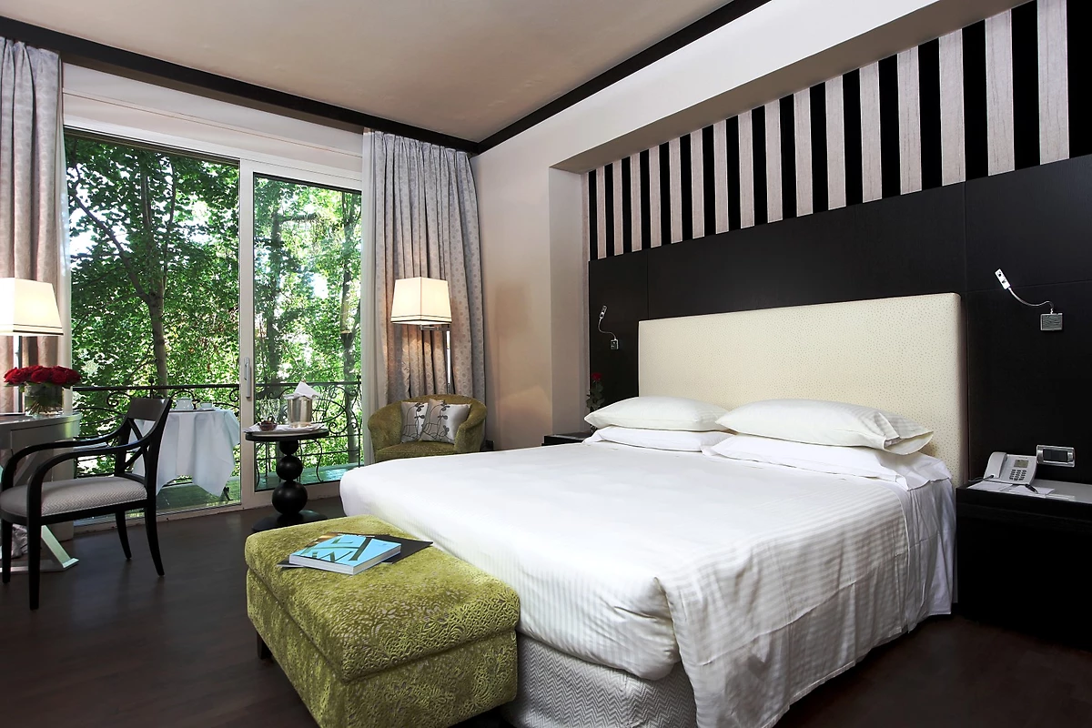 Chambre deluxe, Grand Hotel Villa Medici, Florence