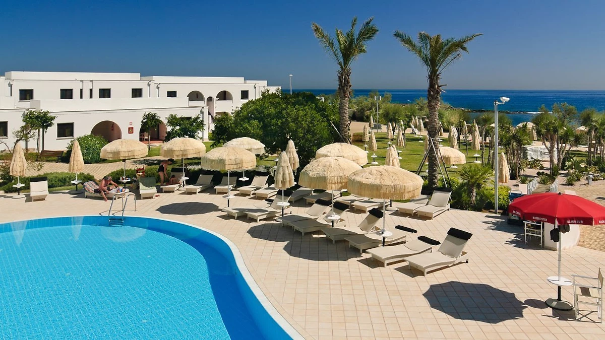 Vue sur la piscine, Pietrablu Resort & Spa
