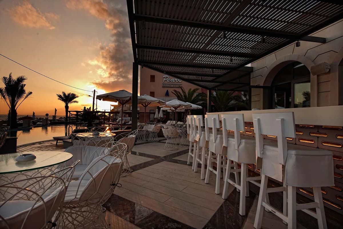 Terrasse du bar de l'hôtel, hôtel Aegean Pearl