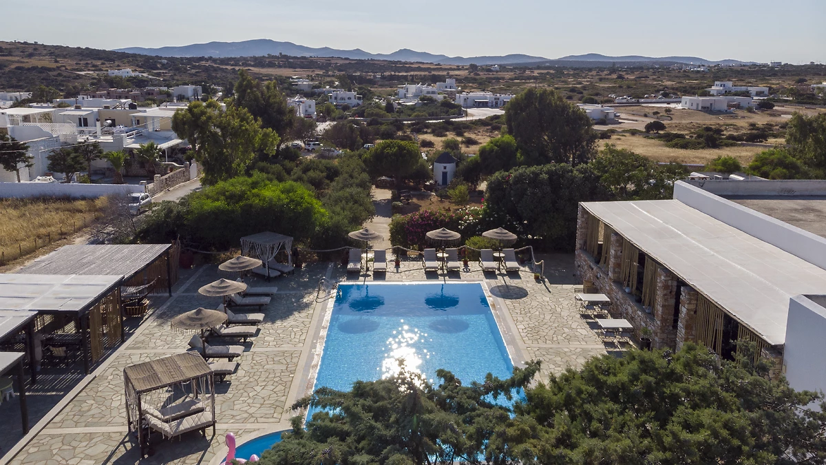 Vue sur la piscine de l'hôtel, hôtel Parosland,