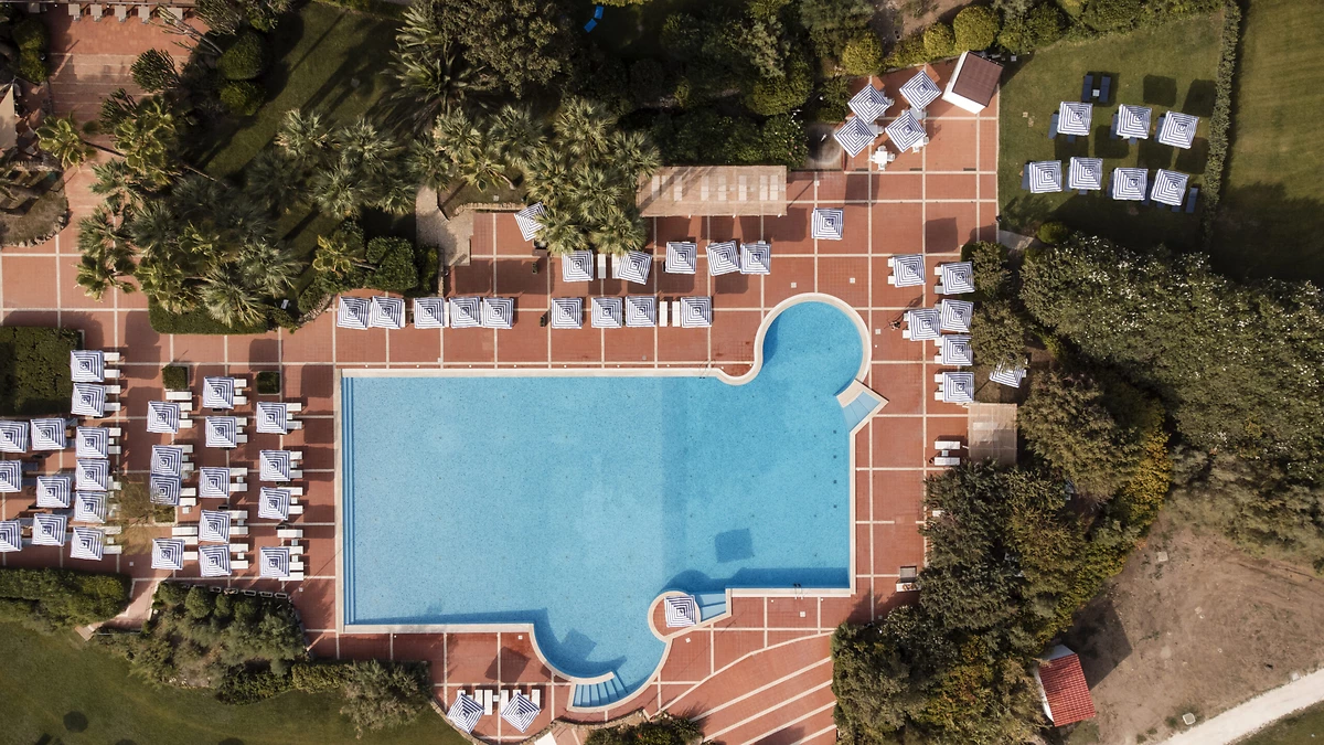 Vue aérienne de la piscine de l'hôtel, hôtel Mangia's Brucoli