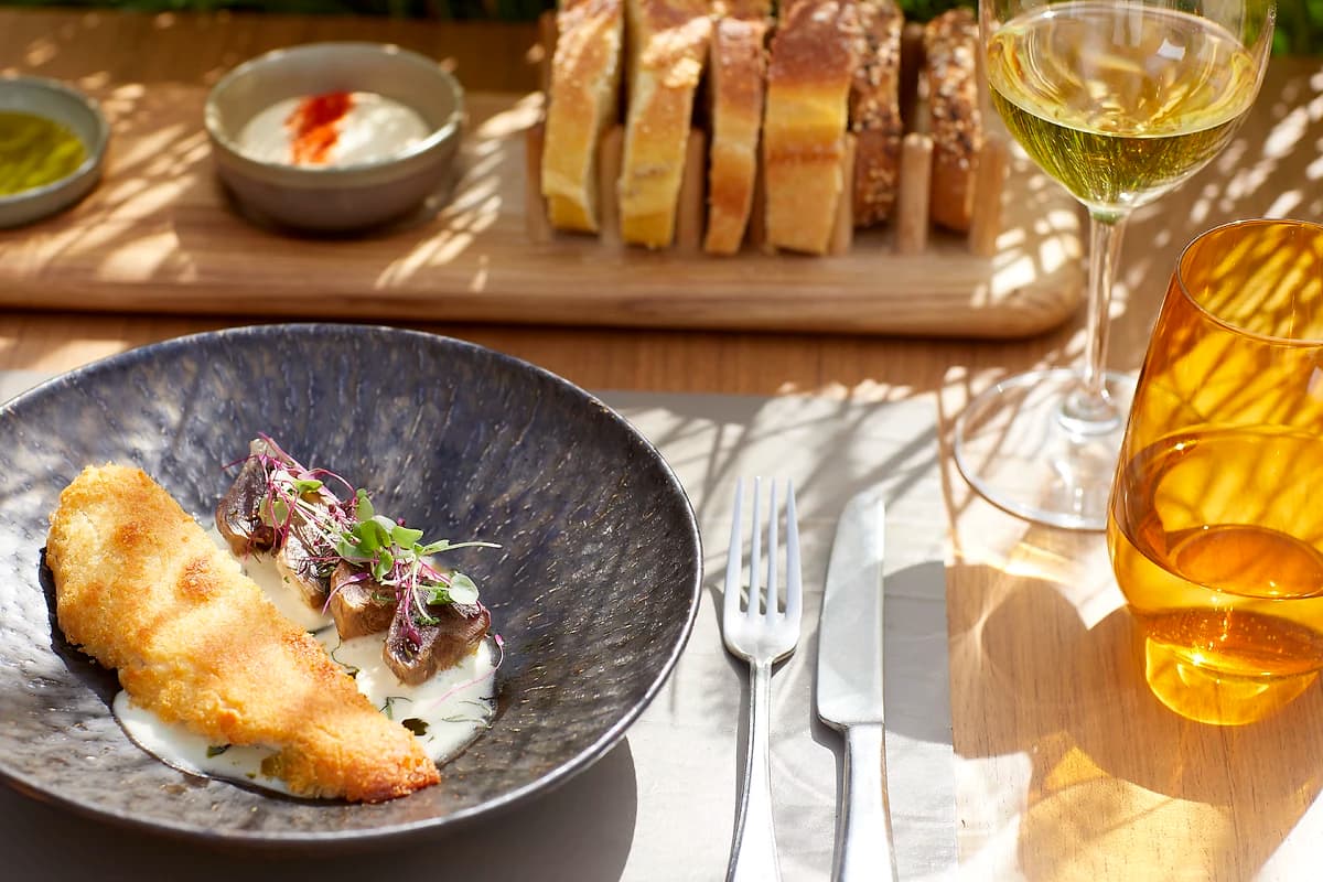 Plat servis dans l'un des restaurants de l'hôtel, Sani Dunes