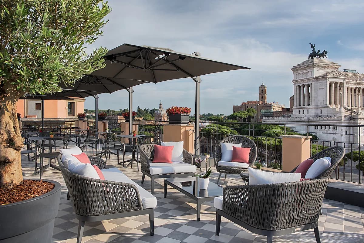 Bar-terrasse avec vue, NH Collection Roma Fori Imperiali
