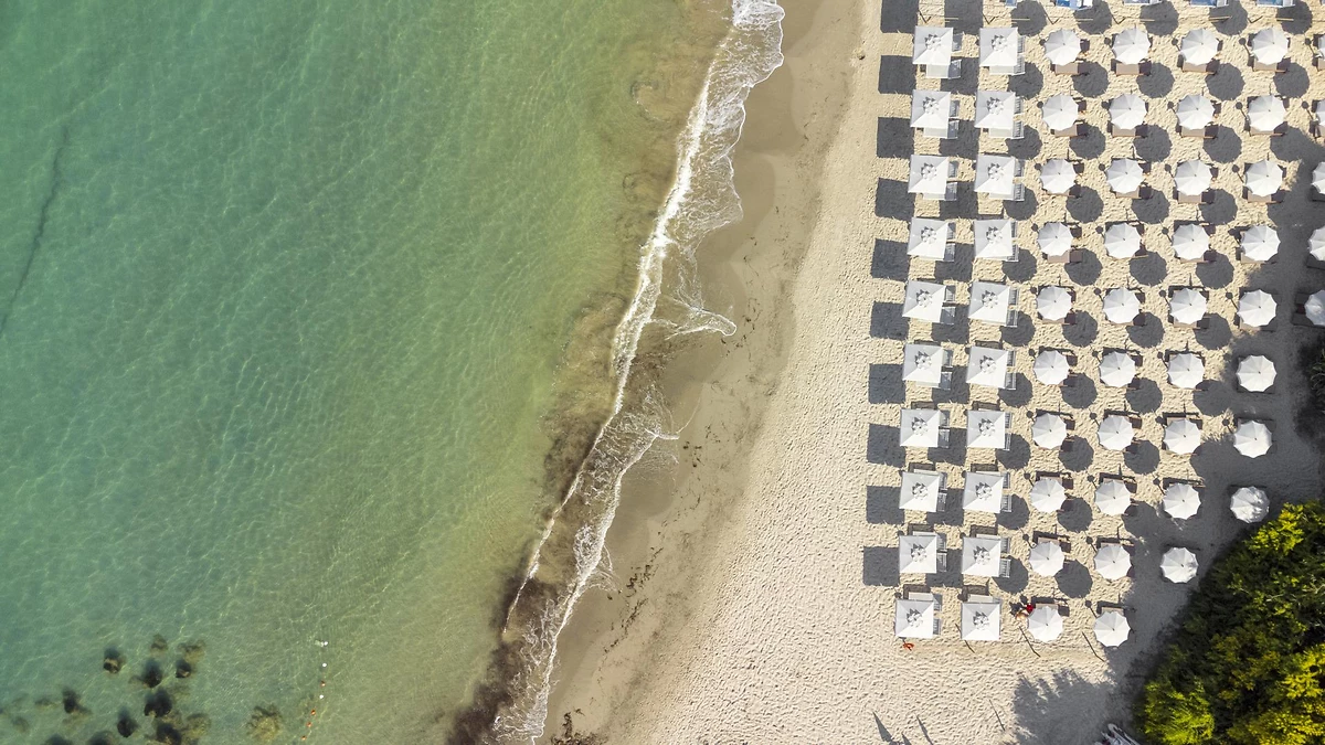 Vue aérienne de la plage, Mangia's Torre del Barone Resort & Spa, Sicile, Italie