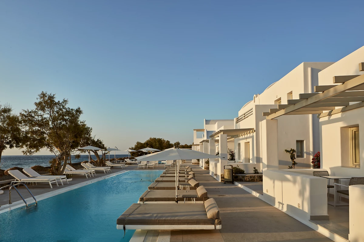 Piscine de l'hôtel, Costa Grand Resort & Spa, Santorin, Grèce