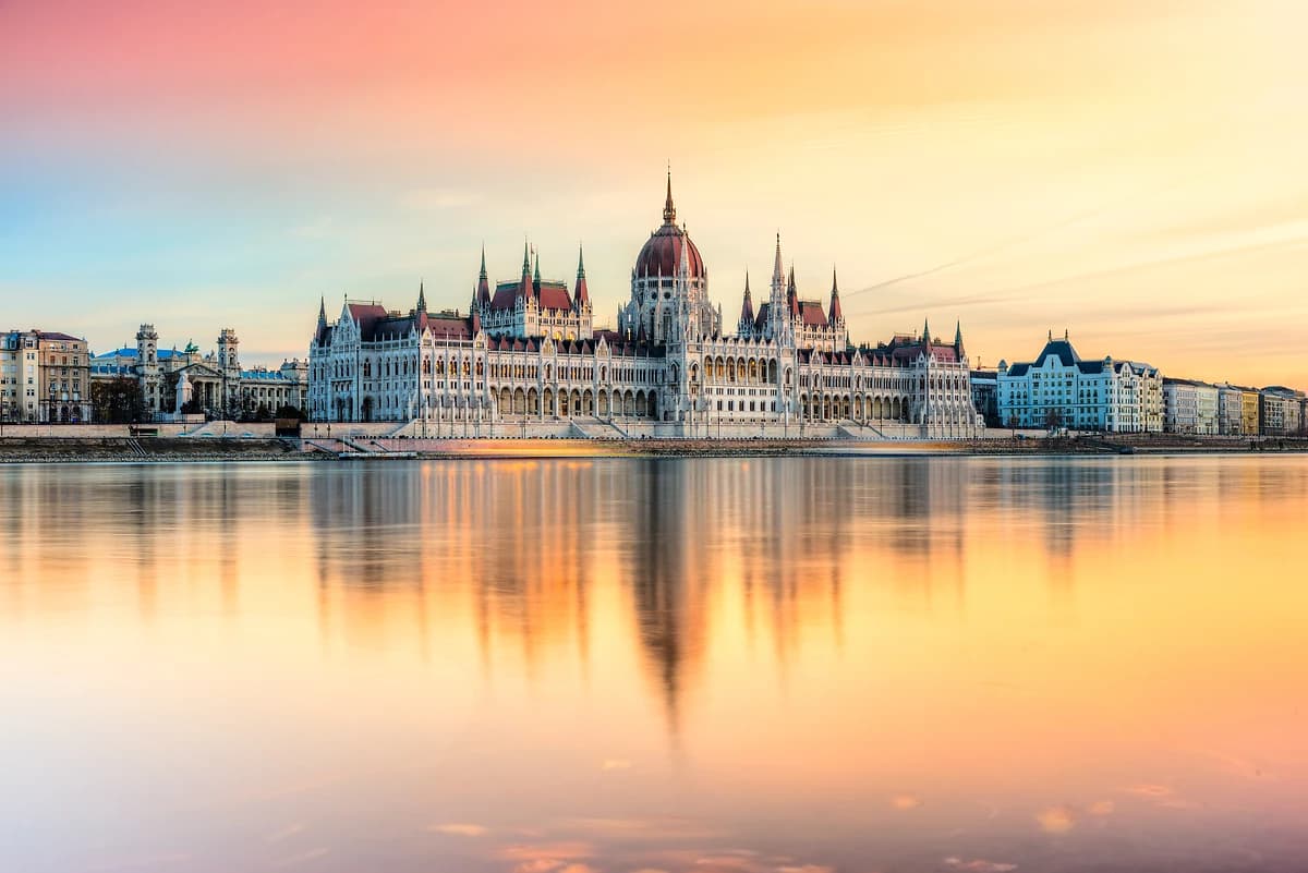Parlement, coucher de soleil, Budapest, Hongrie