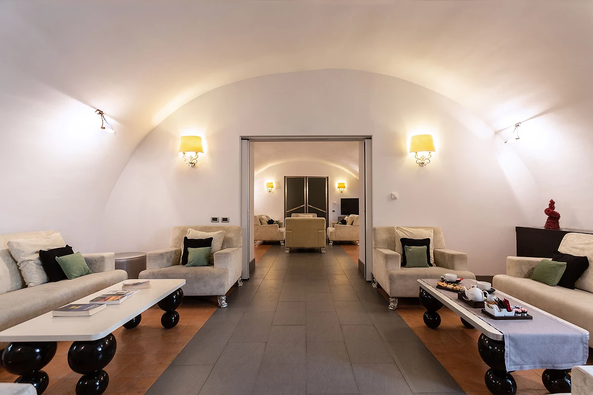 Salon de thé, Palazzo Caracciolo Napoli MGallery, Naples, Italie