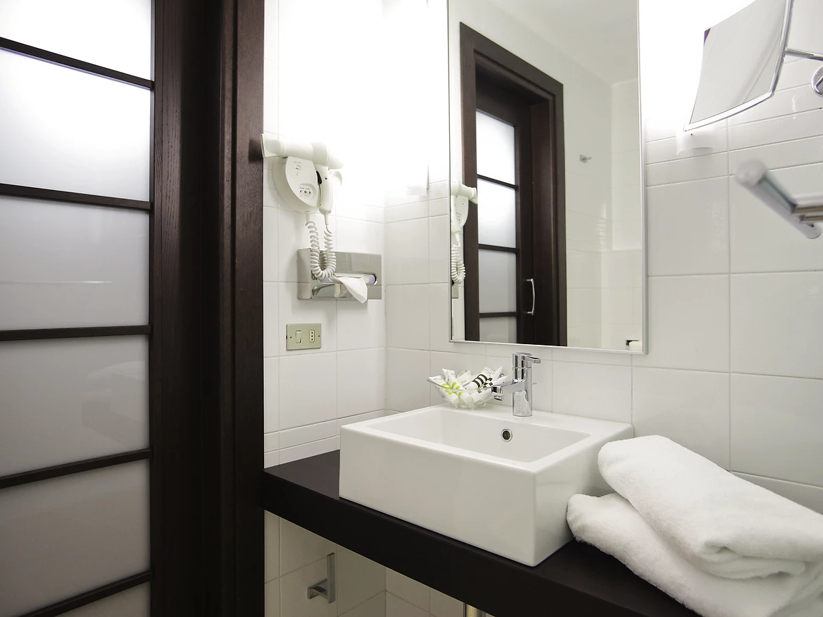 Salle de bain, chambre, Mercure Napoli Centro Angioino