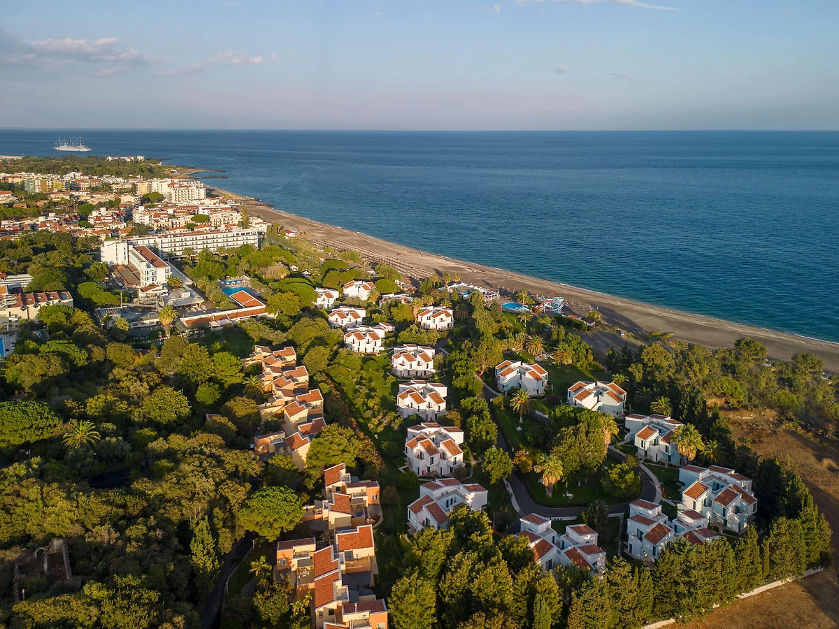 Vue aérienne de l'hôtel, UNAHOTELS Naxos Beach Sicilia, Sicile, Italie