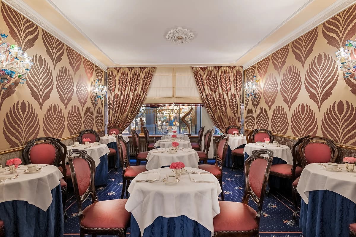 Restaurant de l'hôtel, hôtel Montecarlo