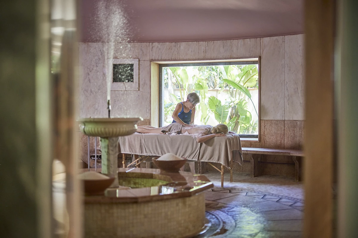 Massage au Spa, Forte Village - Le Palme, Sardaigne, Italie