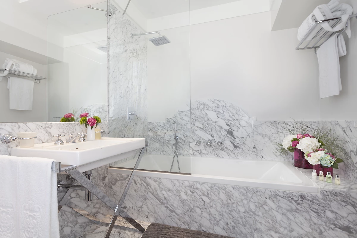 Salle de bain, Grand Hotel Cocumella, Sorrente, Campanie, Italie