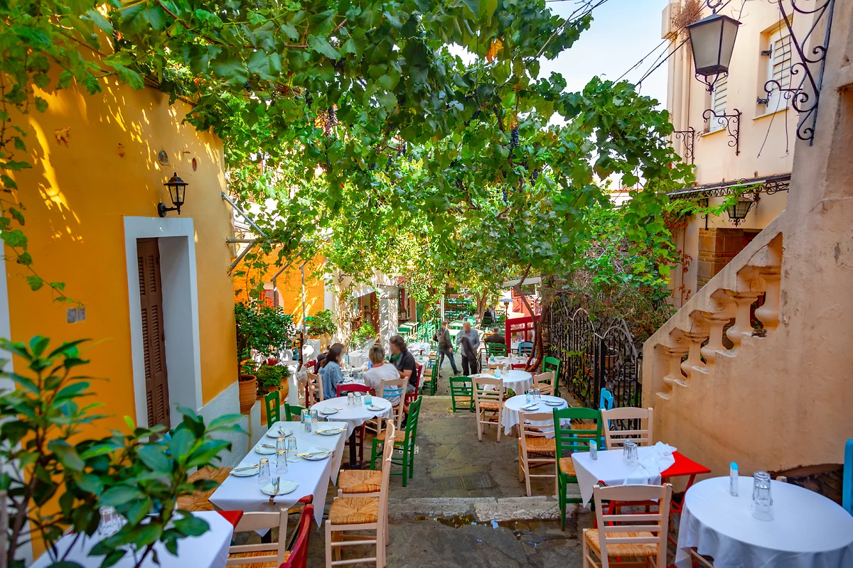 Café en plein air, quartier de Plaka