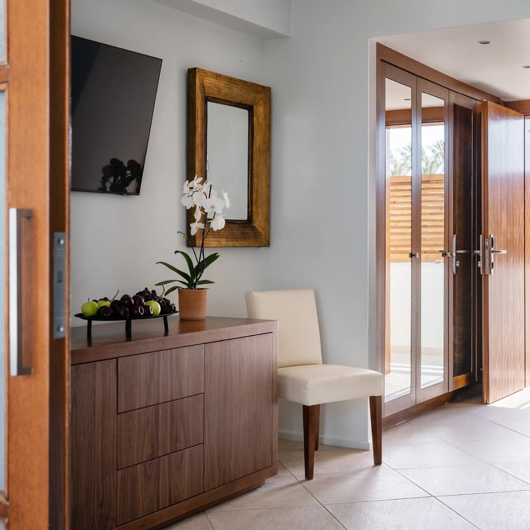 Chambre supérieure famille vue jardin