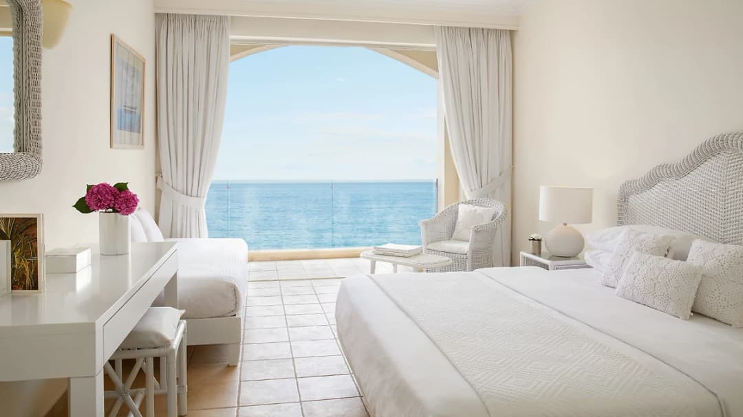 Chambre double vue mer latérale