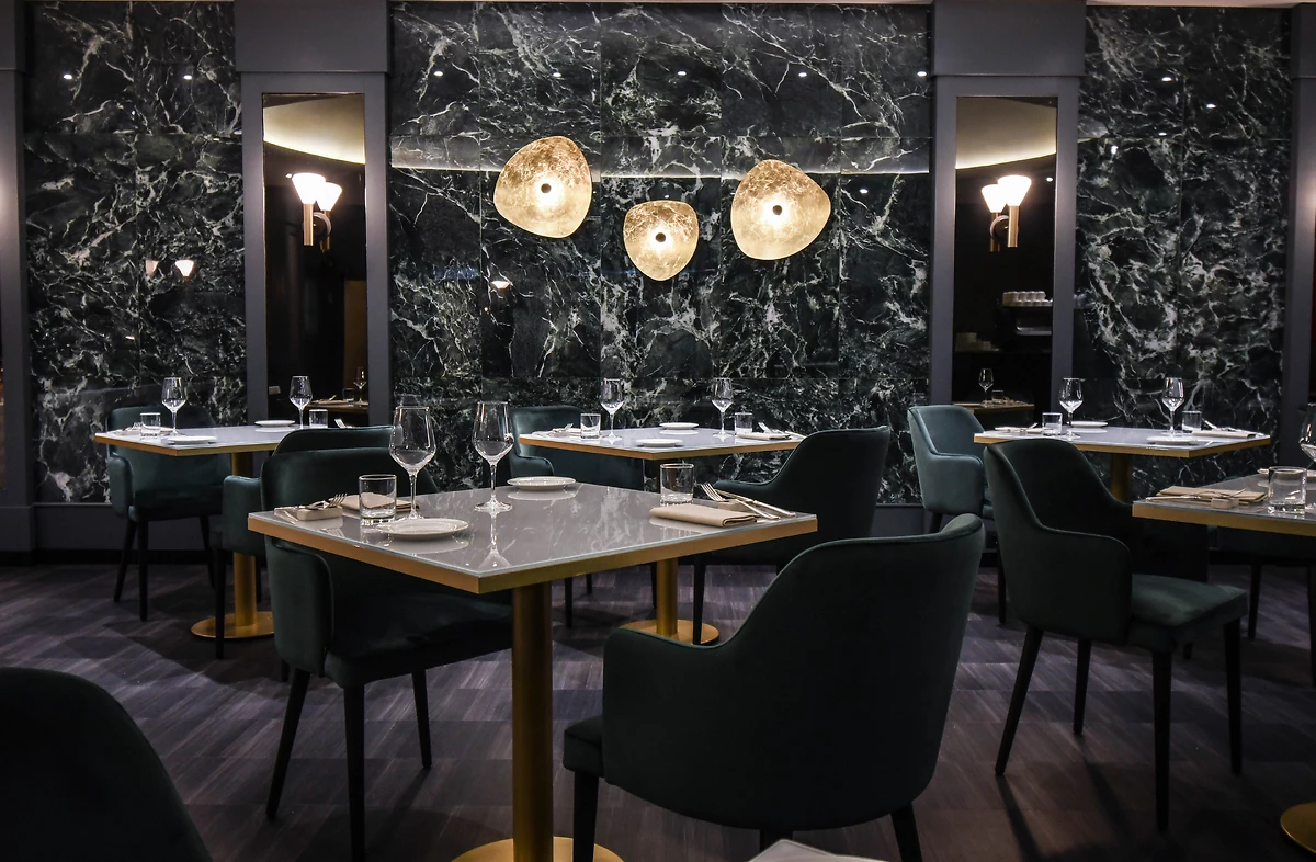 Restaurant, Sina De La Ville, Italie