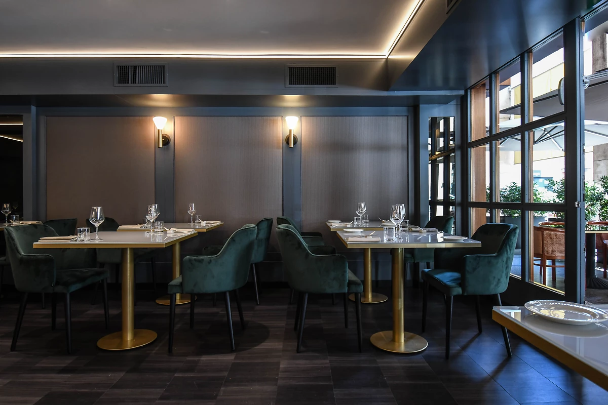 Restaurant, Sina De La Ville, Italie