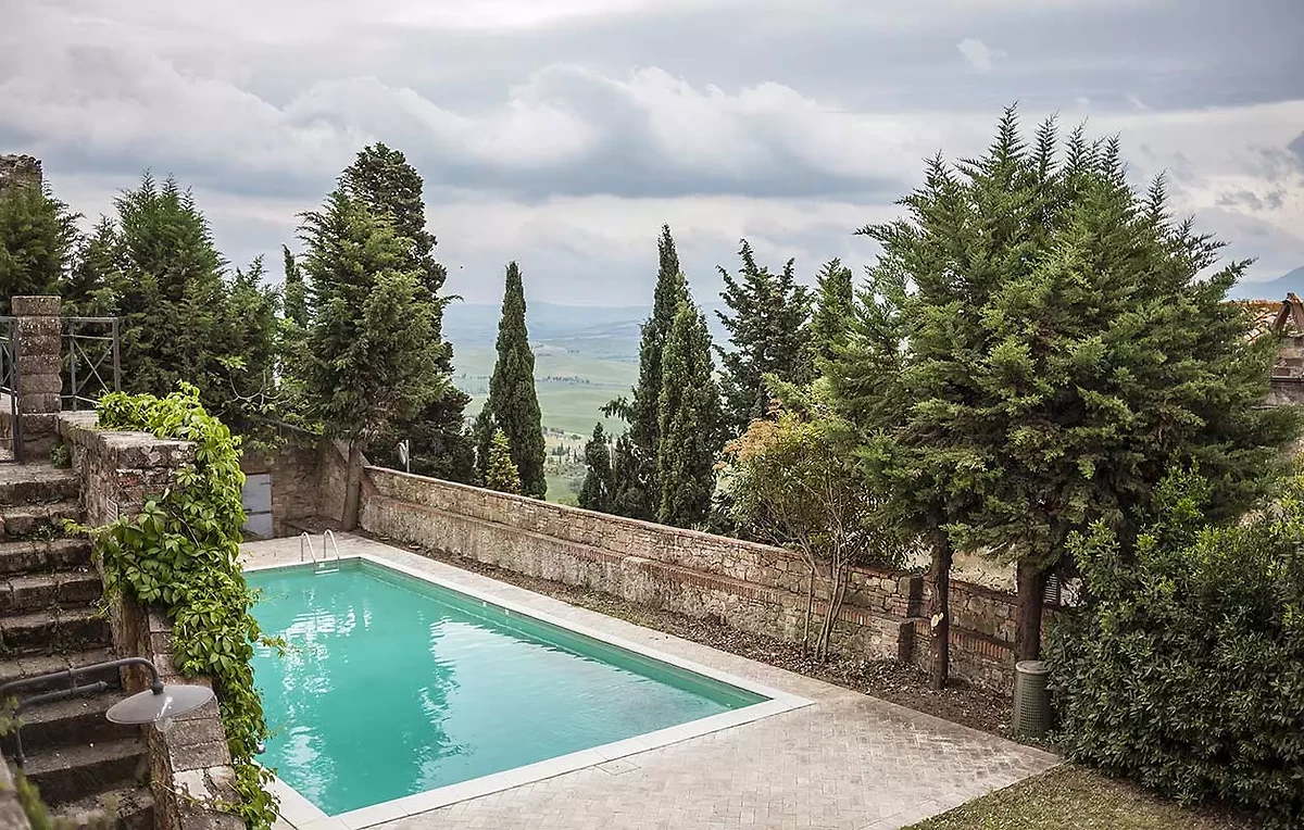Vue sur la piscine, Relais Chiostro di Pienza, Toscane, Italie