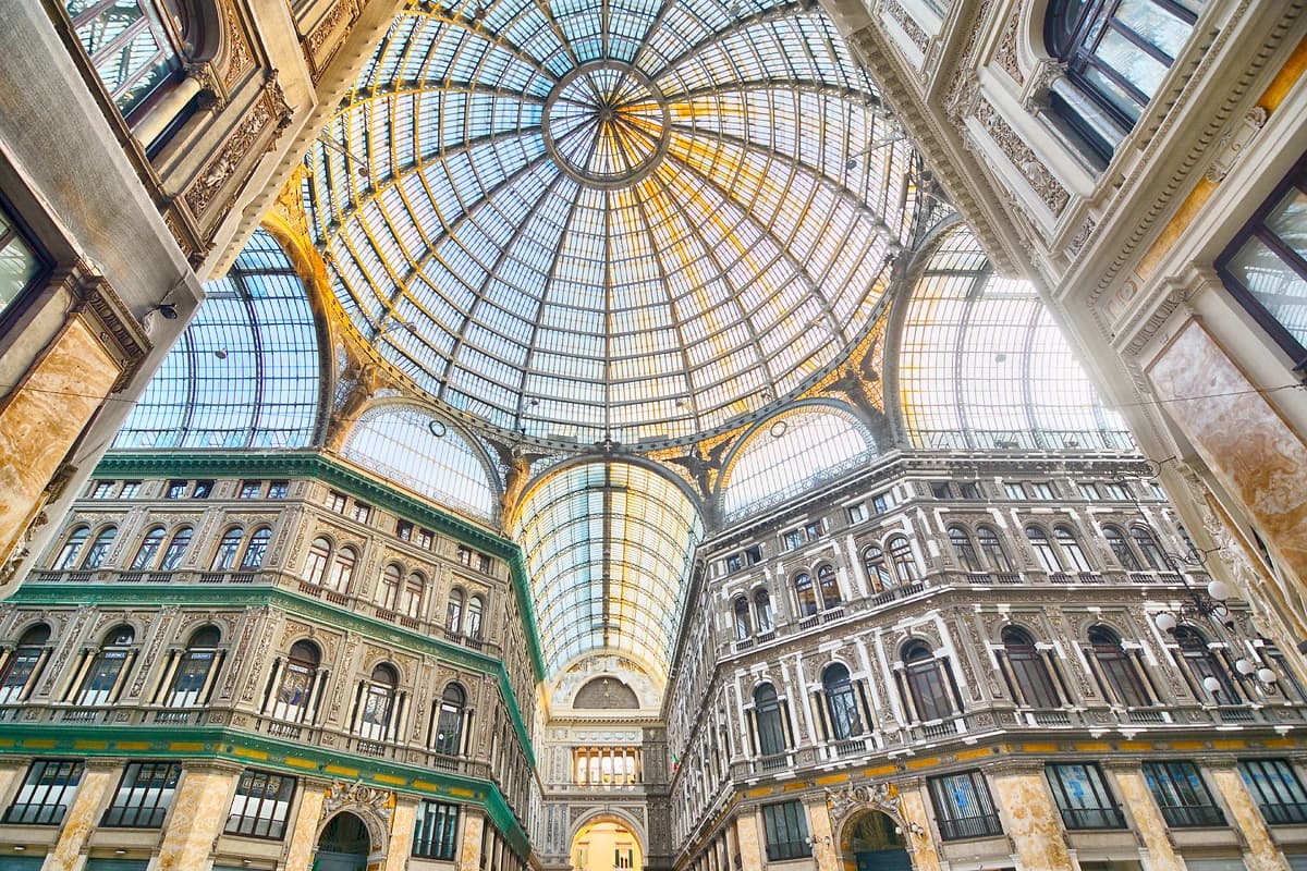 Galleria Umberto I, Naples, Italie