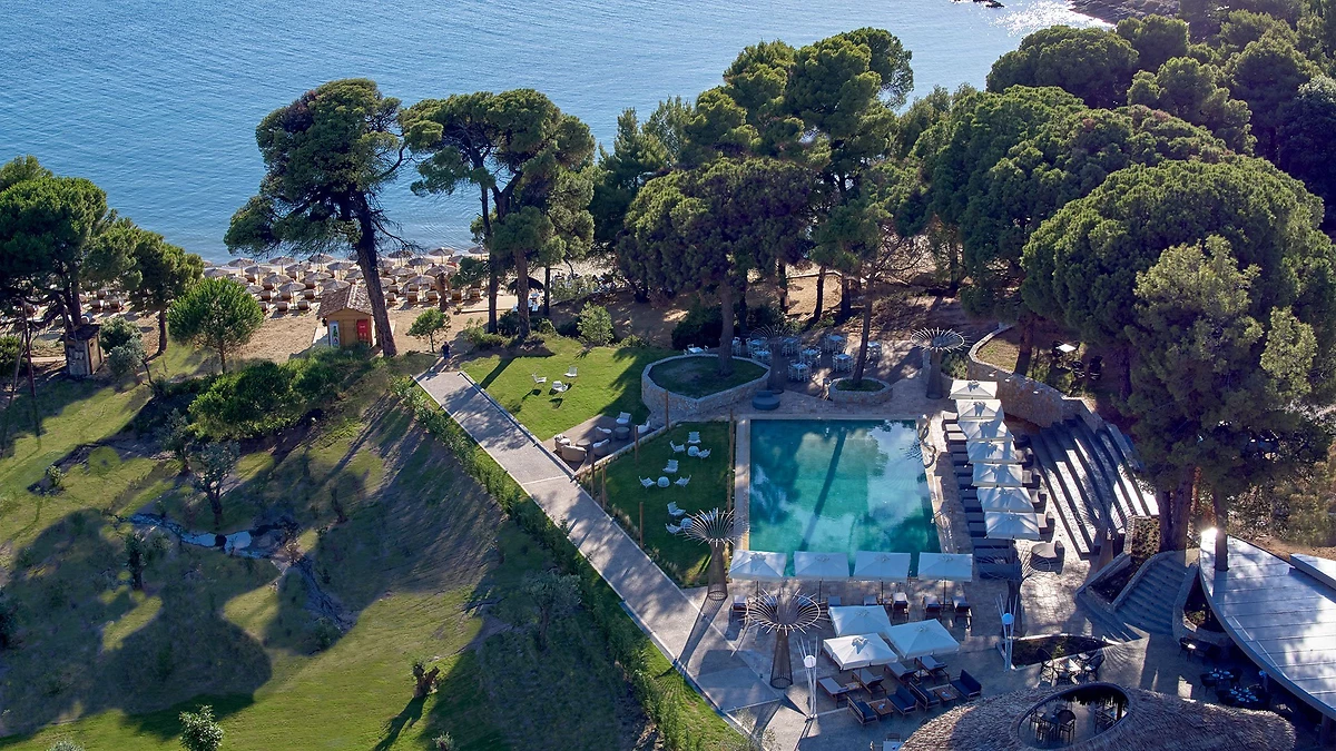 Vue aérienne de la piscine et de la plage, ELIVI Skiathos