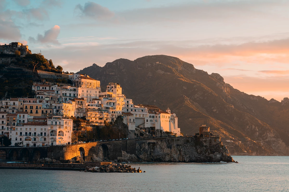 Amalfi au coucher du soleil, Italie