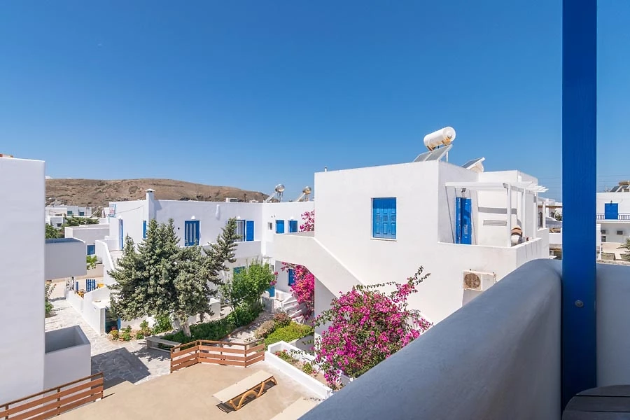 Vue sur les chambres, Apollon Rooms