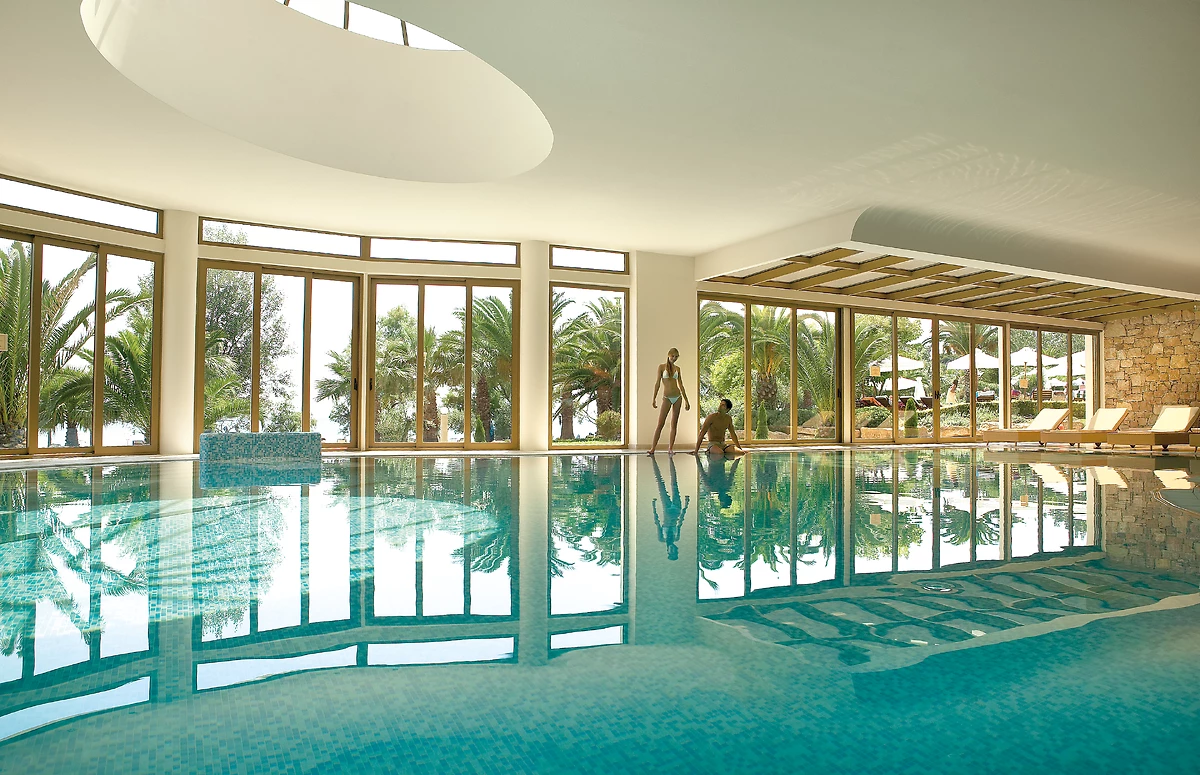 Piscine intérieure, spa de l'hôtel, Sani Beach