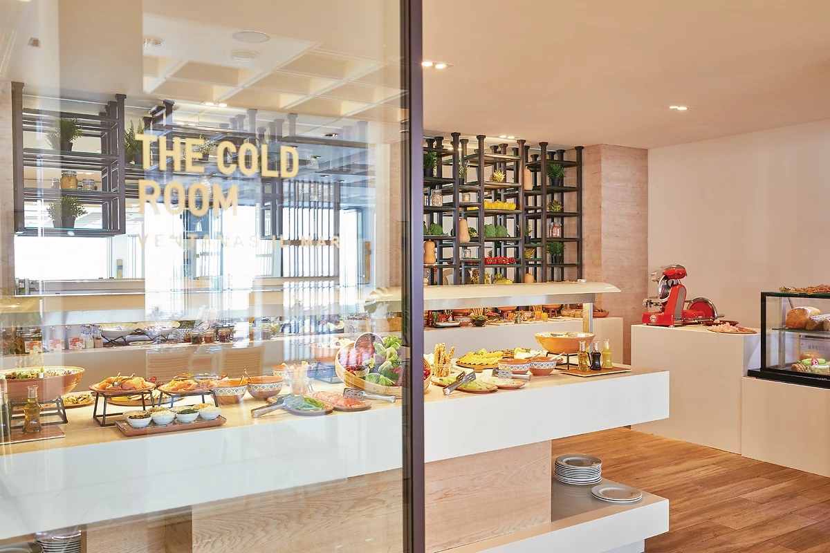 Buffet, restaurant Ventanas Il Mar, hôtel Grecotel LUXME White, Crète, Grèce