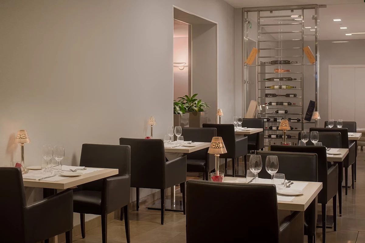 Restaurant, NH Genova Centro, Gênes, Italie